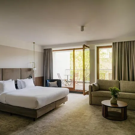 Royal Tulip Hotel 5*