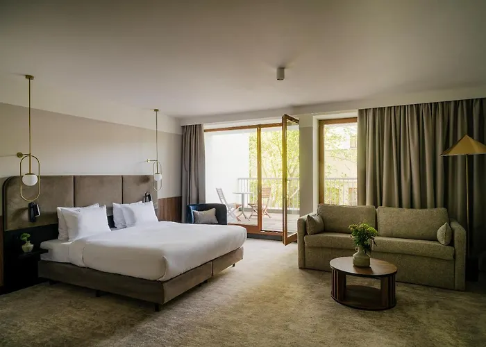 Royal Tulip Szálloda 5*