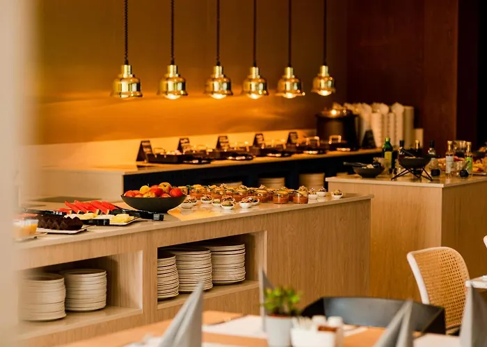 Royal Tulip Szálloda 5*