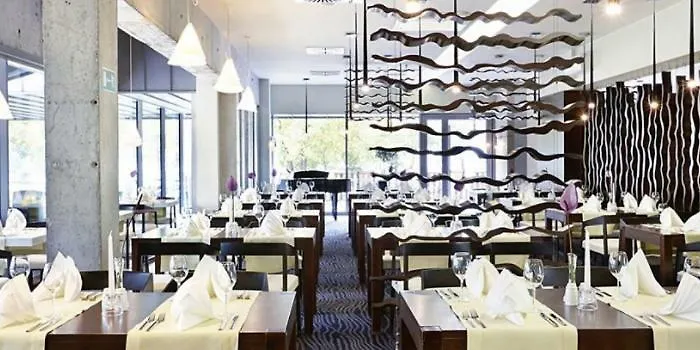 Royal Tulip Szálloda 5*